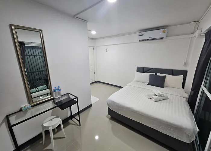 Loft 21 Romklao Bangkok