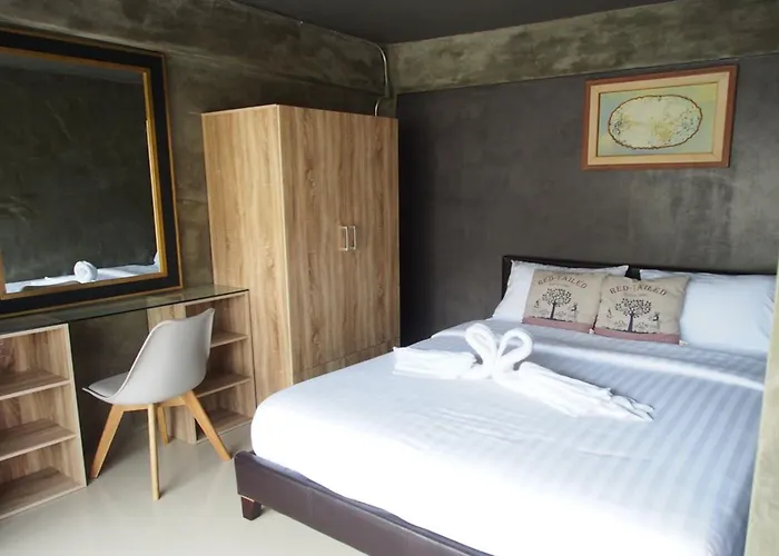 Loft 21 Romklao Motel Bangkok