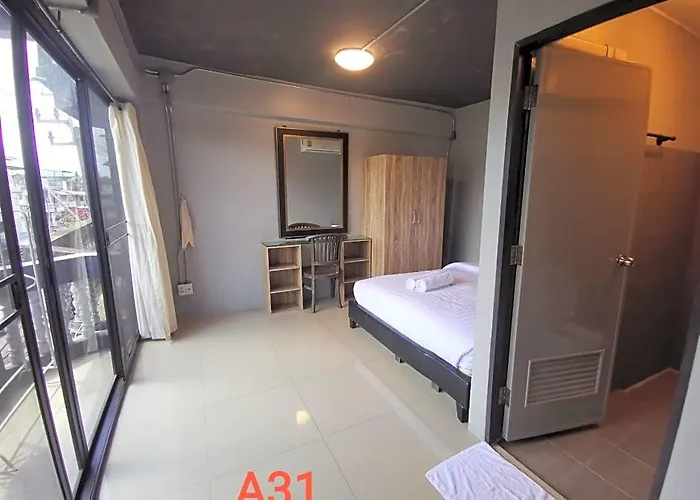 Loft 21 Romklao Motel Bangkok